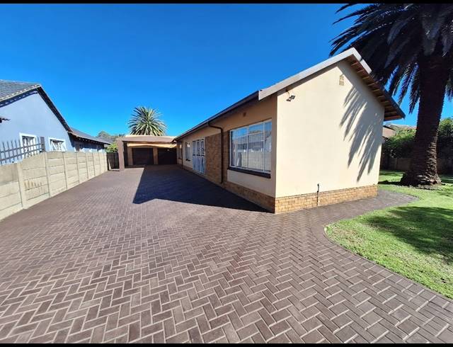 3 BEDROOM HOUSE FOR SALE IN VANDERBIJLPARK SE 6